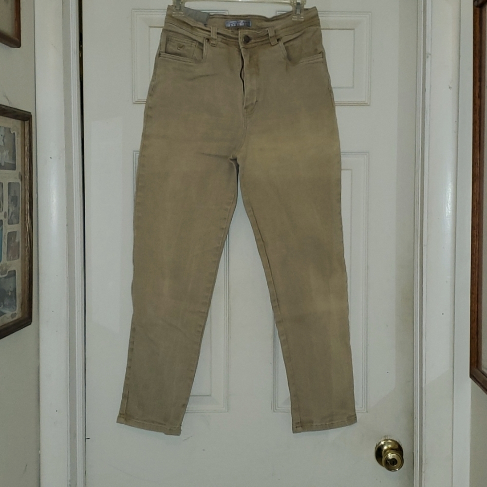 Gloria Vanderbilt Stretch tan jeans size 12